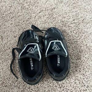 Toddler soccer shoes